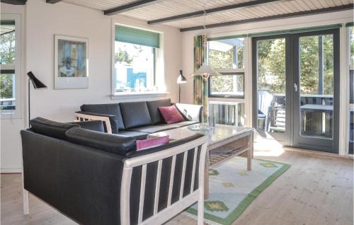 Grærup Strand House | Comfortable Getaway at Lrken: Family & Pet Friendly Stay