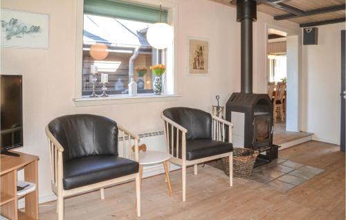 Grærup Strand House | Comfortable Getaway at Lrken: Family & Pet Friendly Stay