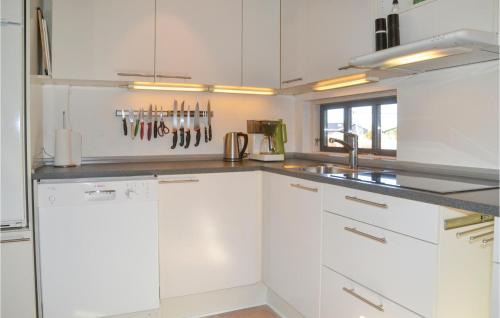 Grærup Strand House | Comfortable Getaway at Lrken: Family & Pet Friendly Stay