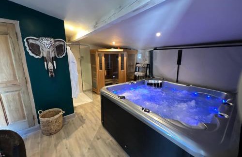 Bellegarde Bed & Breakfast | Discover Lécrin Chambre d'Hôte with Spa & Ocean Views