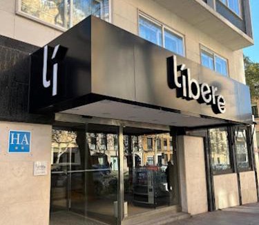 Chamberi Apartment | Elegant Líbere Madrid Chamberí: Pet-Friendly & Accessible Stay