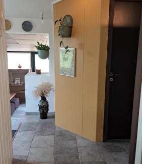 Hofsos Bed & Breakfast | Oceanfront Retreat at Lónkot: Family-Friendly Getaway
