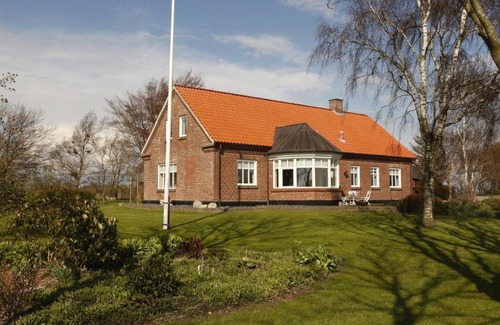 Outrup Apartment | Cozy Løftgård Bed and Bath: Pet Friendly with Breakfast