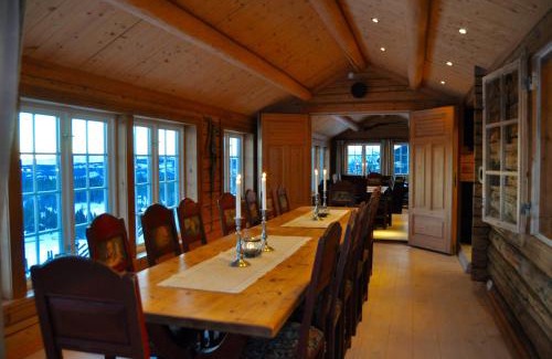 Gol Municipality House | Pet-Friendly Retreat at Løstegård Hytter - 4 Stars, Hot Tub