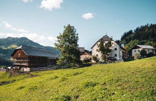 Badia Apartment | Unforgettable Stay at Lüch Colz - Rated 10/10, Family Friendly