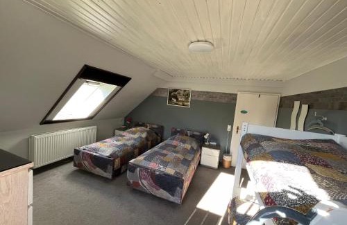 Luetjensee House | Cozy Lüly: Oceanfront Retreat with Hot Tub and Breakfast