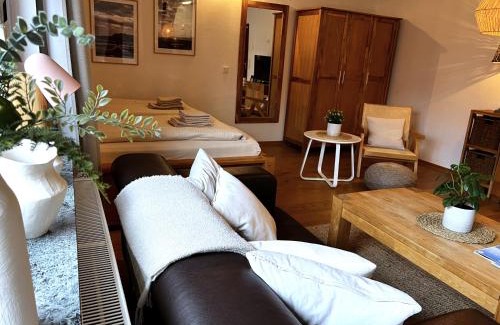 Baltrum Apartment | Discover Lüttje Düne: Family-Friendly Haven with Great Reviews