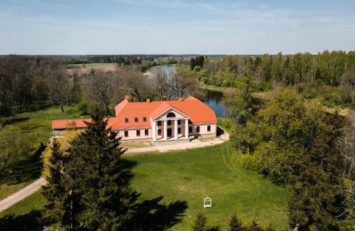Lena House | Discover Lēnu pils: 10/10 Rated & Family-Friendly Retreat