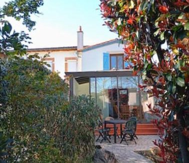 Plaisance-du-Touch Apartment | Discover Authentic Getaway with Veranda and BBQ Amenities
