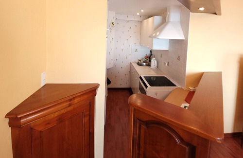 Le Croisic Apartment | Relax at L'échappée marine with Spa and Family-Friendly Amenities