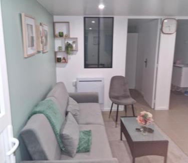Le Mee-sur-Seine Apartment | Experience l'échappée verte: Spa & Family-Friendly Retreat