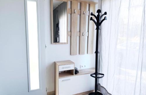 Vienne Apartment | Family-Friendly Retreat in Appartement Hauteurs de Vienne