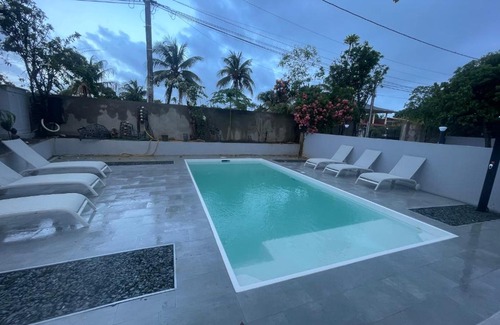 Remire Montjoly Apartment | Discover L’écrin de Jade: Family-Friendly with Pool