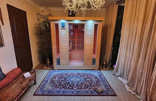Vaires-sur-Marne House | Experience Relaxation at L'écrin de Rûmi with Hot Tub