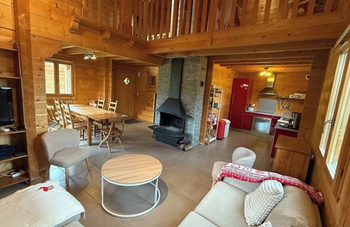 Premanon Ski Chalet | L'écrin des Epicèas chalet sleeps 9