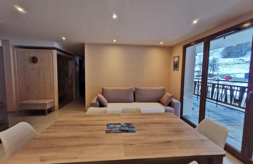 La Feclaz House | Relaxation Awaits at L'écrin des Neiges with Sauna Access