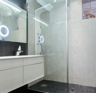Grillaud - Proce Apartment | Family-Friendly L’Écrin du Parc Near City Center