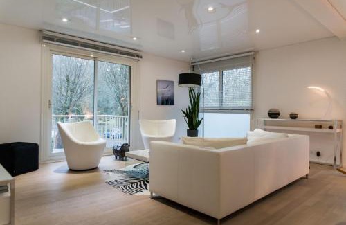 Grillaud - Proce Apartment | Family-Friendly L’Écrin du Parc Near City Center