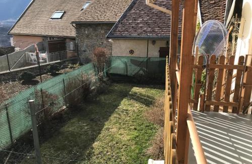 Corps House | Cozy L’Écrin: Child-Friendly Retreat with Top Guest Ratings