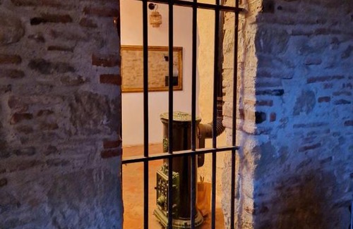 Lacroisille Bed & Breakfast | Discover L'écrin: Oceanfront Retreat with Pool & High Ratings