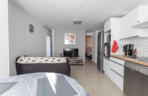Embrun Apartment | Cozy L'écureuil - Family-Friendly Retreat in Embrun