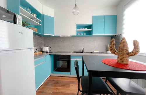 Calais Apartment | Perfect L'écureuil Studio: City Center Parking & Breakfast