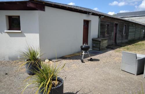 Chanceaux-sur-Choisille Apartment | Family-Friendly Retreat at L'écurie for Memorable Getaways