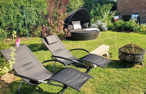Hautot-Saint-Sulpice House | Kid-Friendly Escape at L'écurie d'antan - Guest Rated 9.8