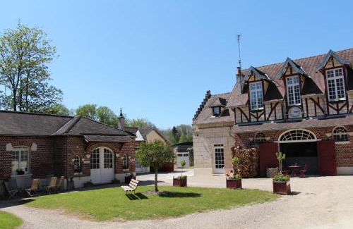 Vieux-Moulin House | Discover L'écurie de Vieux-Moulin: Pet-Friendly Retreat