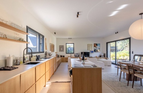 Honfleur House | L'Élégance | 115 m² | 4 + 2 guests | Design & Nature