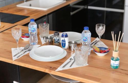 Guyancourt Apartment | Elegant T2 Near Versailles & Paris - Guest Rated 9.2/10