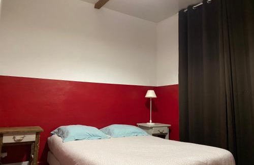 1st Arrondissement Apartment | Discover L'Éphémère Canebière - Gambetta: Pet Friendly Haven