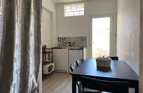 Saint-Louis Apartment | Cozy L'Éphémère Saint Louis - Maison Rouge with Ocean Views