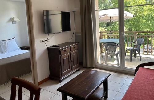 Sainte-Marie-la-Blanche Apartment | Experience L'Étape Bourguignonne with Top Guest Ratings