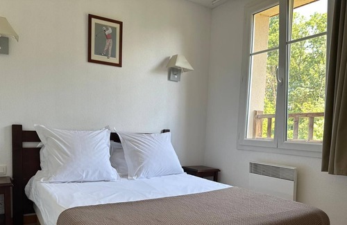 Sainte-Marie-la-Blanche Apartment | Experience L'Étape Bourguignonne with Top Guest Ratings