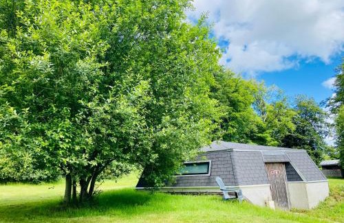 Noues de Sienne Cabin | Experience L'étape en forêt: Pet-Friendly Retreat with Spa