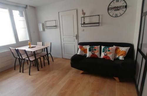 Petit-Fort-Philippe Apartment | Family-Friendly Retreat at L'étoile de mer - Les remparts