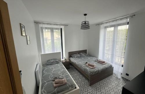 Dammarie Les Lys Apartment | Cozy Apartments in Dammarie-lè-Lys, France for Families
