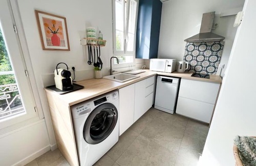 Clamart Apartment | Child-Friendly Escape at L'évasion bleue in Clamart, Paris