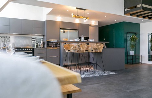 Centre Sud Apartment | L'ô Loft, appartement en duplex avec parking au cœur du centre historique
