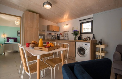 Payzac House | Guest Rated 10/10: L'ôlive Gîte with Pool and Kitchen