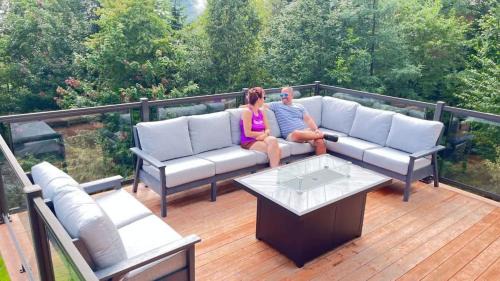 Petite-Riviere-Saint-Francois Ski Chalet | Indulge at L'Audacieux - Spa Retreat by the River