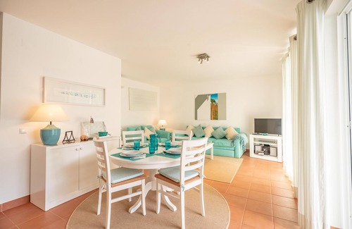 Prainha House | Experience L&A Villa with Private Pool and Ocean View