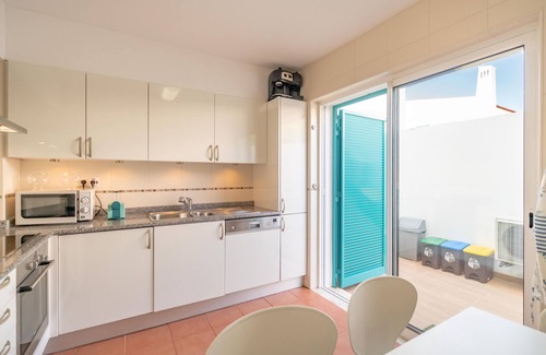 Prainha House | Experience L&A Villa with Private Pool and Ocean View