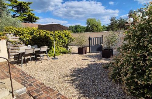 Sainte-Genevieve-les-Gasny Apartment | Discover Family-Friendly Comfort at L'Abaca 25
