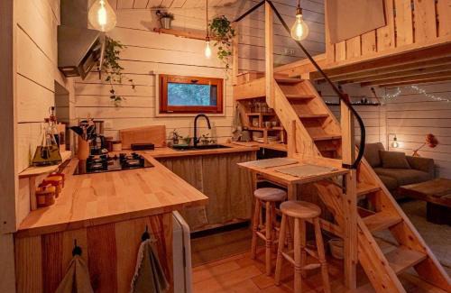 Aydat Ski Chalet | Oceanfront Retreat: L'Abri des Rêves with 9.7/10 Rating