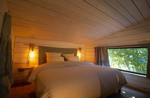 Aydat Ski Chalet | Oceanfront Retreat: L'Abri des Rêves with 9.7/10 Rating