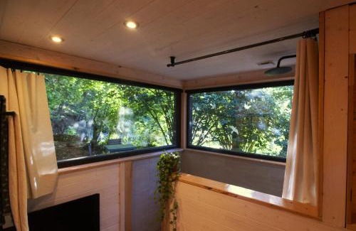 Aydat Ski Chalet | Oceanfront Retreat: L'Abri des Rêves with 9.7/10 Rating