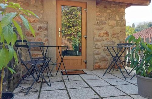 Vaudevant Bed & Breakfast | Discover Au Jardin Retrouvé: Family-Friendly Retreat