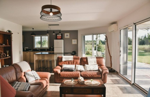 Benesse-Maremne House | l'Acacia, swimming pool and large garden
